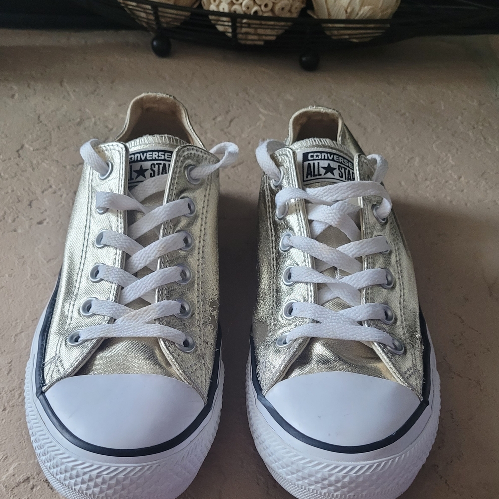 Size 7 M/ 9 W Converse Chuck Taylor All Star Gold Canvas Low Top Unisex Sneakers